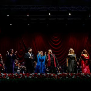 «Օպերա գալա» ծրագրով Երևանում ամփոփվել են օպերային բացօթյա երեկոները