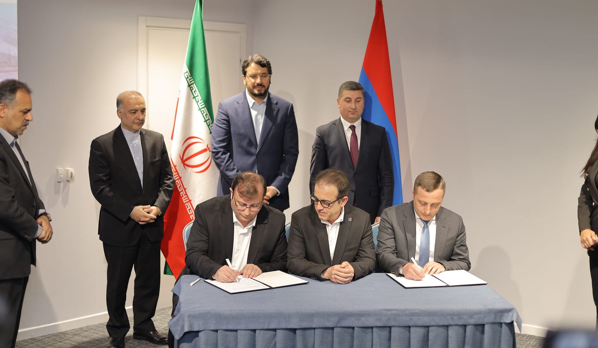 Հայաստանի և Իրանի միջև ստորագրվեց Հյուսիս-Հարավ միջանցքի ներդրումային ծրագրի փաստաթուղթ՝ Ագարակ-Քաջարան 32 կմ երկարությամբ ճանապարհահատվածի շինարարության պայմանագիրը