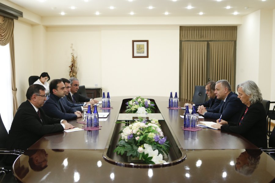 Երևանը վստահելի գործընկեր է միջազգային կառույցների համար. քաղաքապետ Տիգրան Ավինյանը հանդիպել է ԵՄ պատվիրակության ղեկավար, դեսպան Վասիլիս Մարագոսի հետ