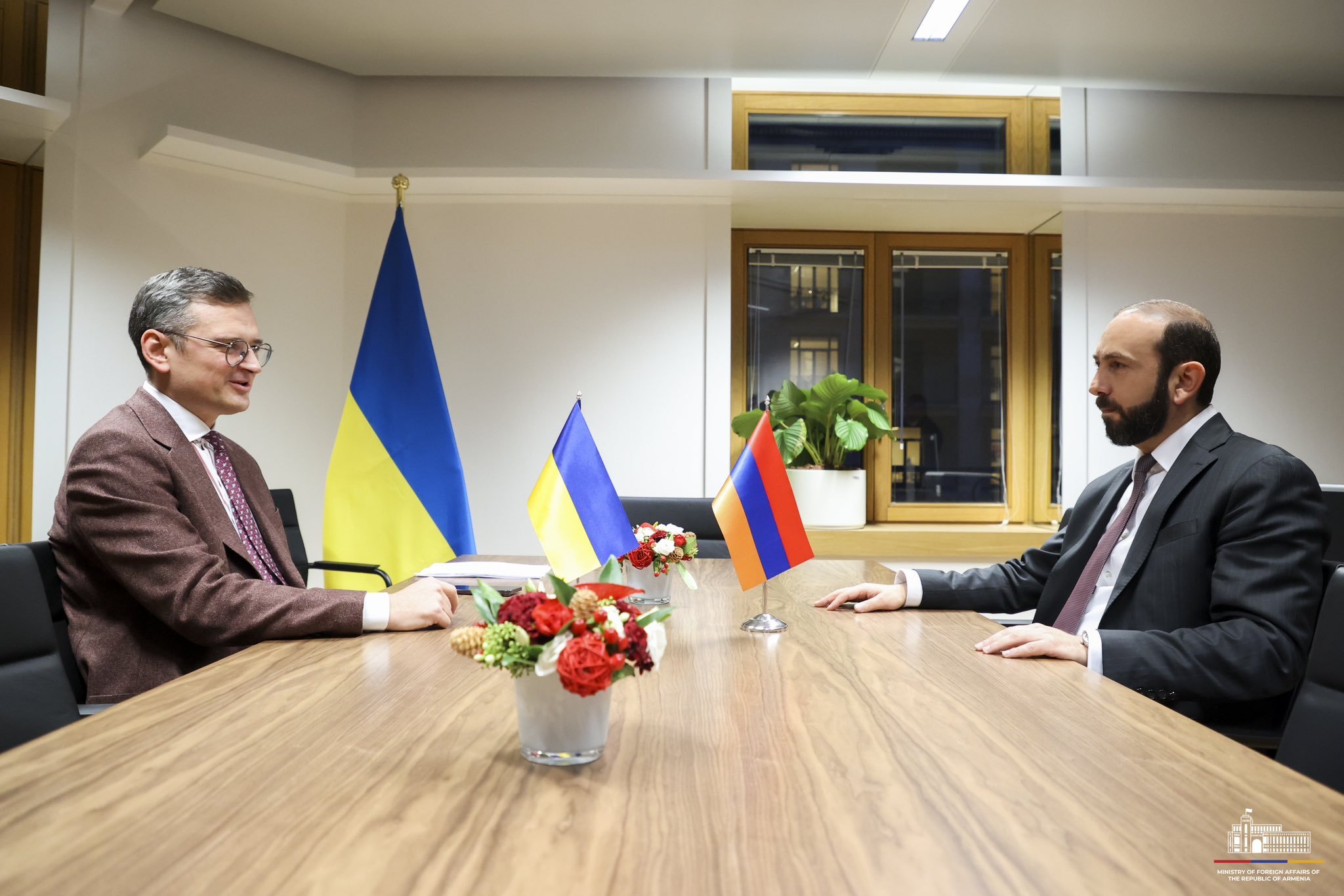 Արարատ Միրզոյանն ու Ուկրաինայի ԱԳ նախարարը մտքեր են փոխանակել տարածաշրջանային թեմաների շուրջ