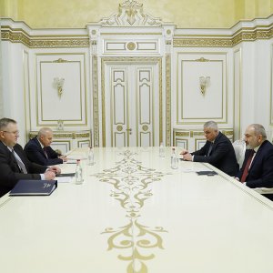 Նիկոլ Փաշինյանը ՌԴ փոխվարչապետի հետ քննարկել է երկու երկրների միջև ԵԱՏՄ ձևաչափում փոխգործակցությանն առնչվող թեմաներ