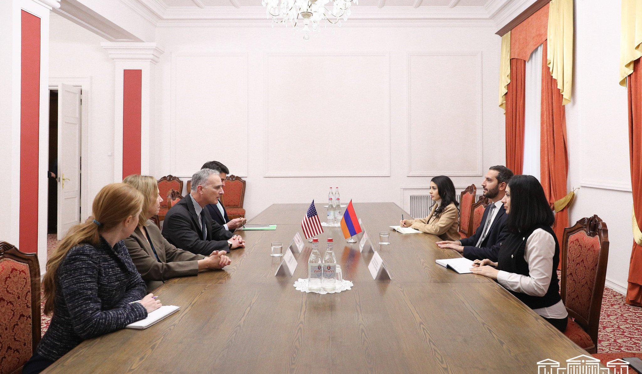 Ռուբեն Ռուբինյանն ու Լուիս Բոնոն անդրադարձել են Հայաստանի և Ադրբեջանի միջև խաղաղության գործընթացին