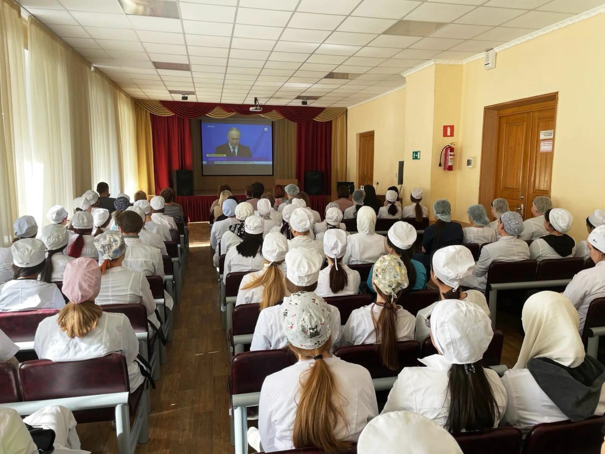 Ռուսաստանում ուսանողներին ստիպել են դիտել Պուտինի ուղերձը՝ հղված Դաշնային ժողովին