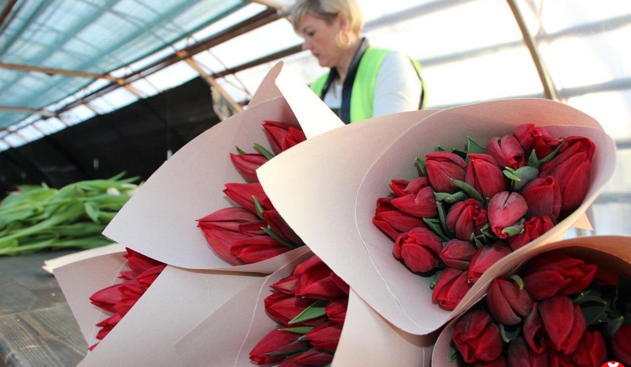 Մարտի 8-ին ծաղիկներ գնած ռուս տղամարդկանց մեղադրում են Ուկրաինայի ԶՈՒ-ին ֆինանսավորելու մեջ