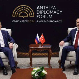 Ֆիդանը և Լավրովը քննարկել են հայ-ադրբեջանական խաղաղության գործընթացը