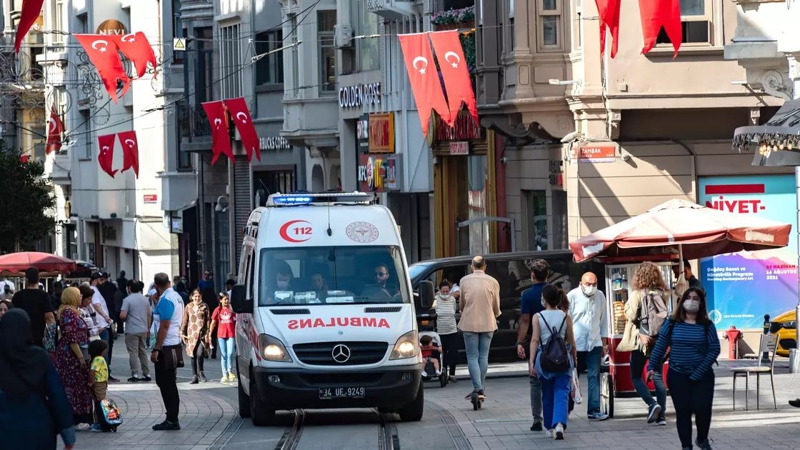 Պատշգամբը փլուզվել է. Թուրքիայի ընտրություններում հաղթանակը տոնող ընդդիմադիրներից 1-ը մահացել է, 8-ը՝ վիրավորվել