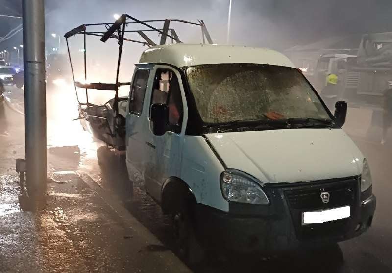 Արշակունյաց պողոտայում «GAZelle» բեռնատար է այրվել
