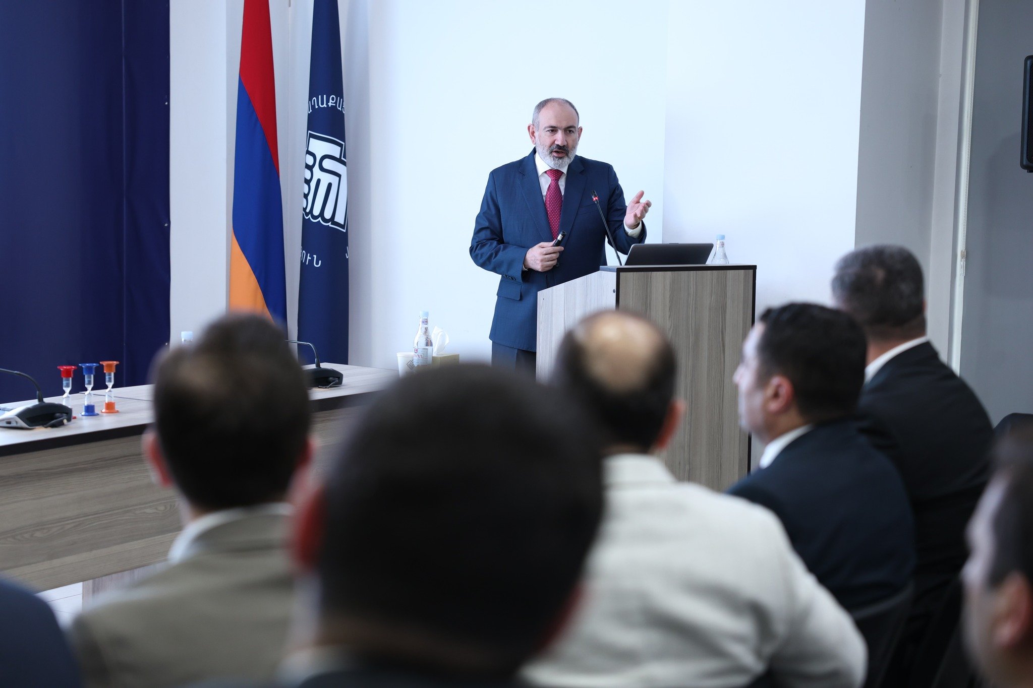 ՔՊ Նախաձեռնող խմբի նիստում ՀՀ վարչապետը հանդես է եկել Հայաստանի և Ադրբեջանի միջև սահմանազատման գործընթացի մեկնարկի մասին զեկույցով