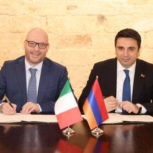 Հայաստանի եւ Իտալիայի խորհրդարանների համագործակցության վերաբերյալ արձանագրություն է ստորագրվել